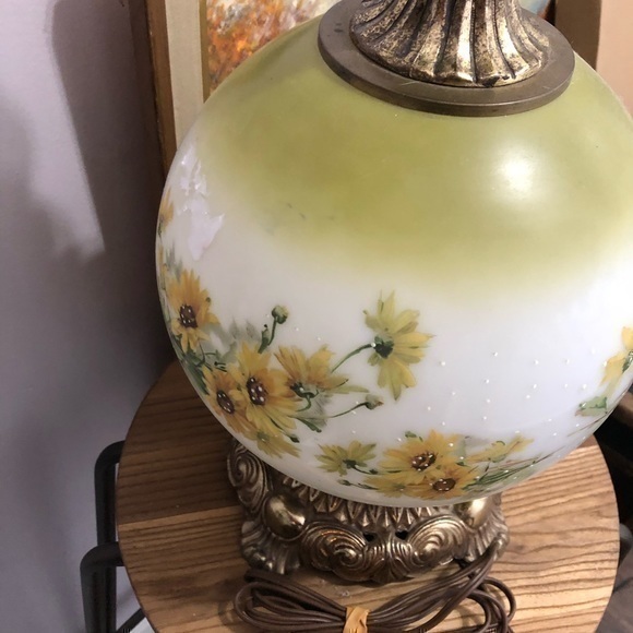 RARE Vintage 1972 EF & EF Industries Yellow Cottagecore Hand Painted Floral Lamp - Picture 12 of 16